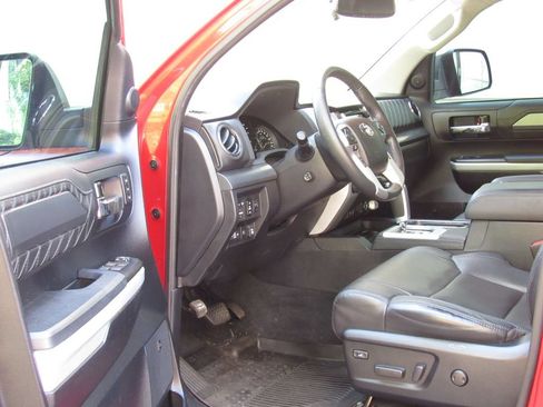 Certified 2021 Toyota Tundra Platinum AWD/4WD image 12