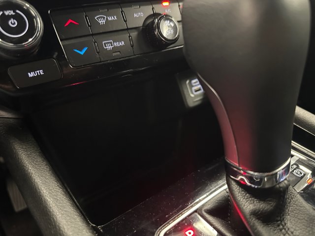 Used 2023 Jeep Compass Limited AWD/4WD image 28