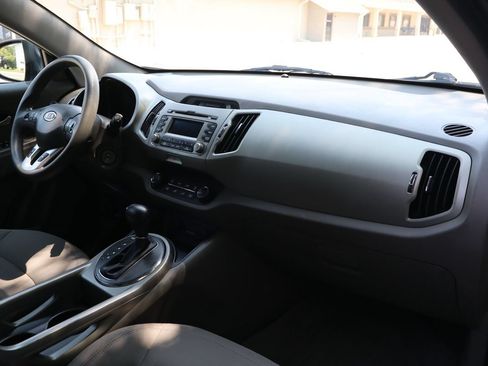 Used 2011 Kia Sportage LX w/ Convenience Pkg FWD image 17