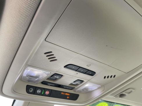 Used 2019 Buick Regal Essence w/ Driver Confidence Package I image 24