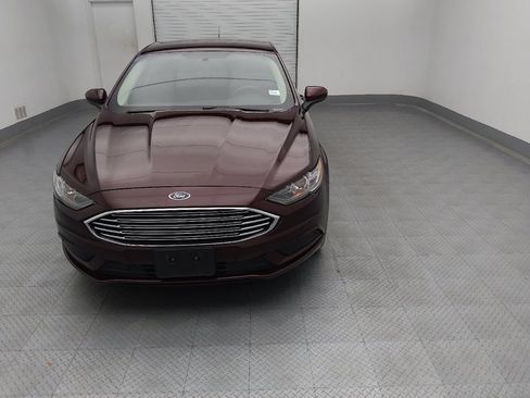 Used 2018 Ford Fusion SE w/ Fusion SE Technology Package FWD image 15