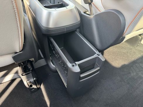 New 2025 Volkswagen ID. Buzz Pro S Plus image 25