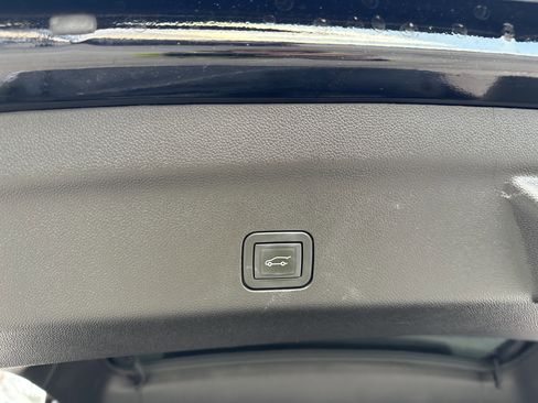 Used 2024 Chevrolet Tahoe High Country image 27