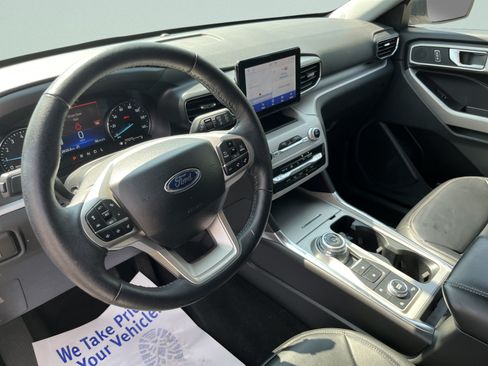 Used 2024 Ford Explorer XLT w/ Equipment Group 202A AWD/4WD image 14