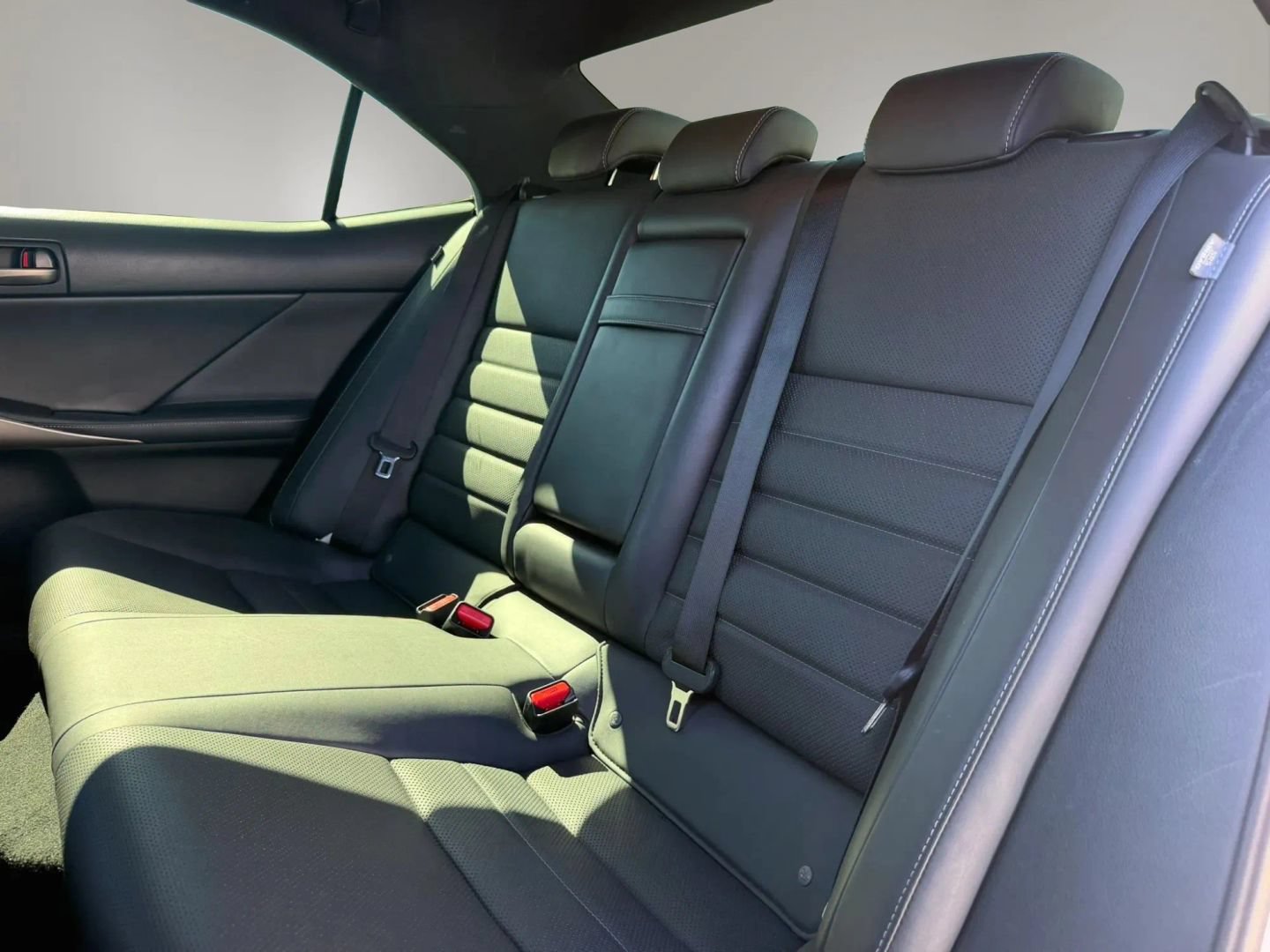 Used 2019 Lexus IS 300 F Sport w/ F Sport Package RWD image 16