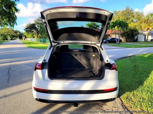 Used 2021 Audi e-tron Premium Plus w/ Premium Plus Package image 97