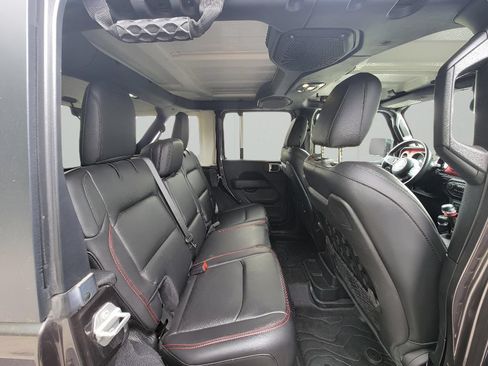 Used 2019 Jeep Wrangler Unlimited Rubicon AWD/4WD image 29