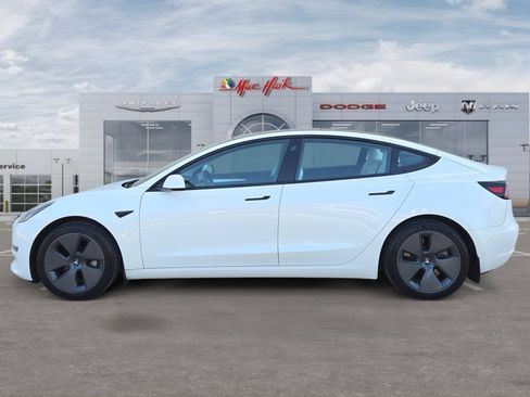 Used 2023 Tesla Model 3 Standard Range RWD image 4