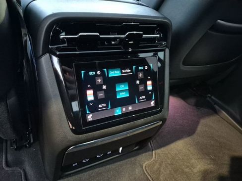 Used 2025 Cadillac Escalade IQ Sport 1 w/ Smart Trailering package image 25