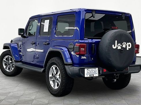 Used 2018 Jeep Wrangler Unlimited Sahara AWD/4WD image 13