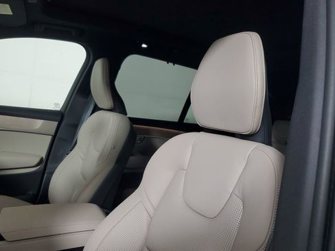 New 2026 Volvo XC90 T8 Ultra w/ Protection Package Premier AWD/4WD image 23