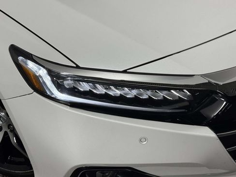 Used 2021 Honda Accord Touring image 15