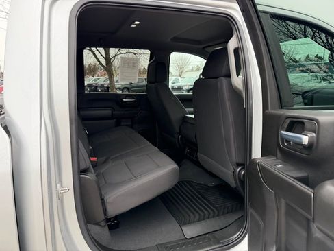 Used 2022 Chevrolet Silverado 2500 Custom w/ Custom Convenience Package image 21