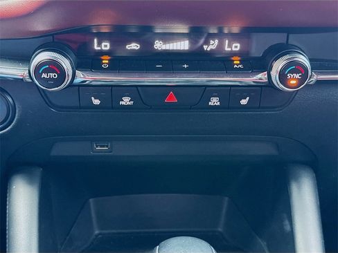 Used 2020 MAZDA MAZDA3 AWD Hatchback w/ Premium Pkg image 17