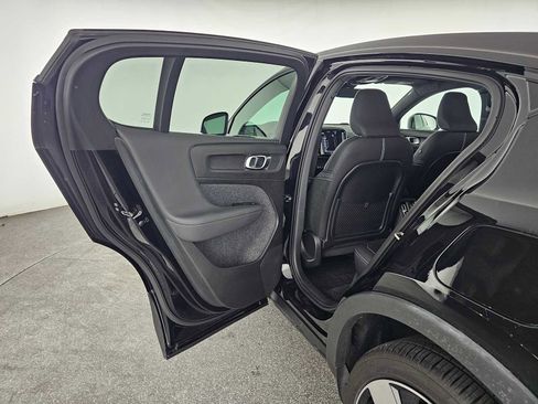 Used 2023 Volvo C40 P8 Recharge Ultimate image 16