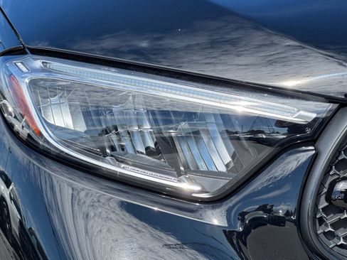 Certified 2024 Mercedes-Benz GLC 300 image 12