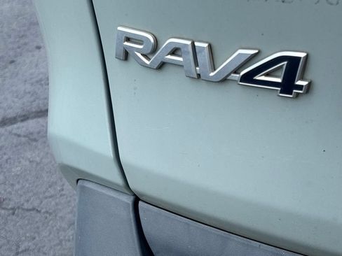 Used 2021 Toyota RAV4 XLE Premium FWD image 30