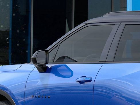 New 2026 Chevrolet Blazer LT image 12