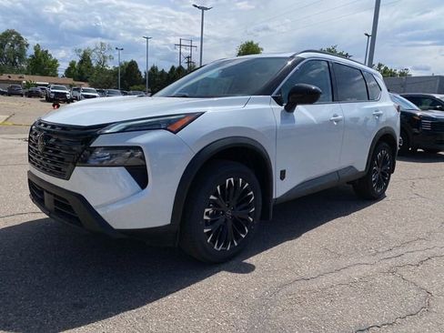 New 2026 Nissan Rogue SV AWD/4WD image 1