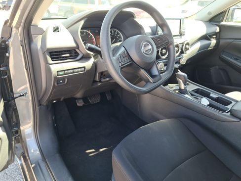 Used 2025 Nissan Sentra S image 13