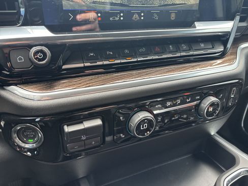 New 2025 Chevrolet Silverado 1500 RST image 21