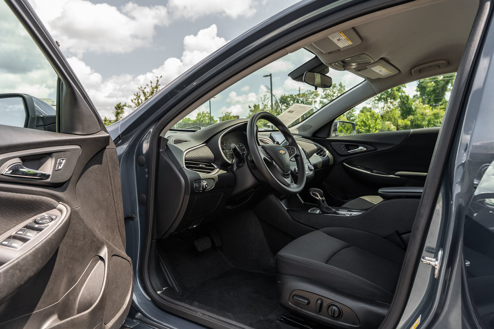 Used 2024 Chevrolet Malibu LS w/ Driver Confidence Package FWD image 17