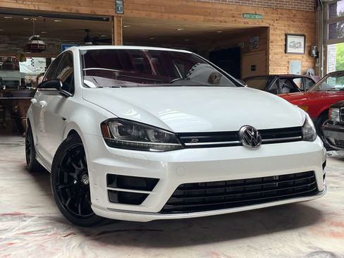 Used 2016 Volkswagen Golf R 4-Door AWD/4WD image 4