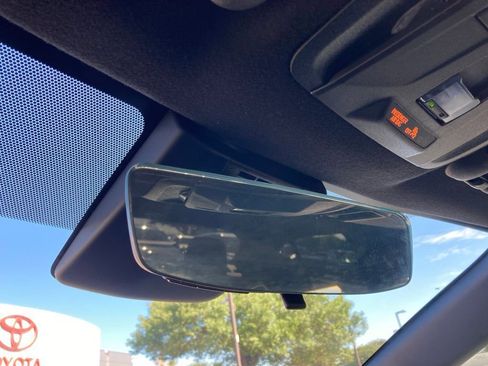 Used 2023 Toyota Corolla SE image 26