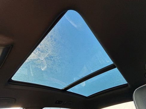 Used 2023 Volkswagen Atlas Cross Sport SEL image 27