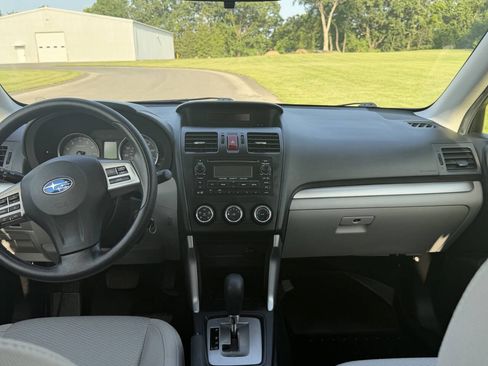 Used 2014 Subaru Forester 2.5i AWD/4WD image 15
