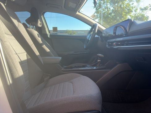 Used 2025 Kia K4 EX FWD image 23