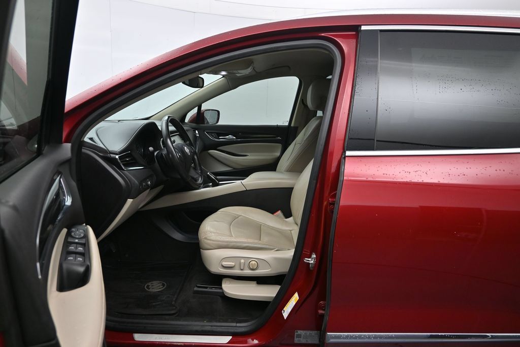 Certified 2018 Buick Enclave Essence FWD image 20