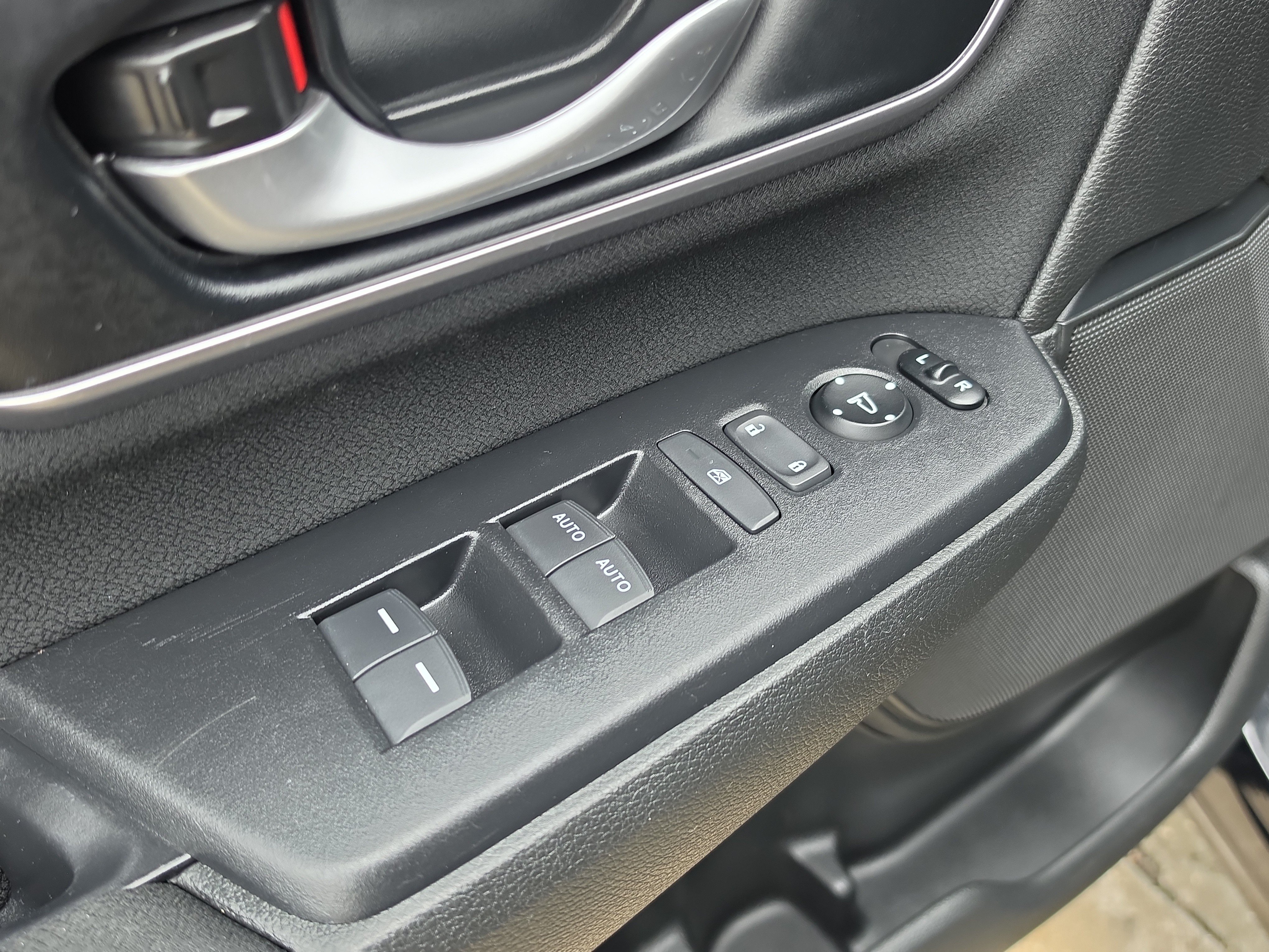 Used 2021 Honda CR-V EX image 19