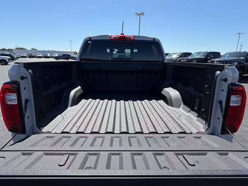 New 2026 GMC Canyon AT4 AWD/4WD image 10