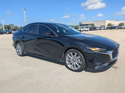 Used 2023 MAZDA MAZDA3 s FWD image 2