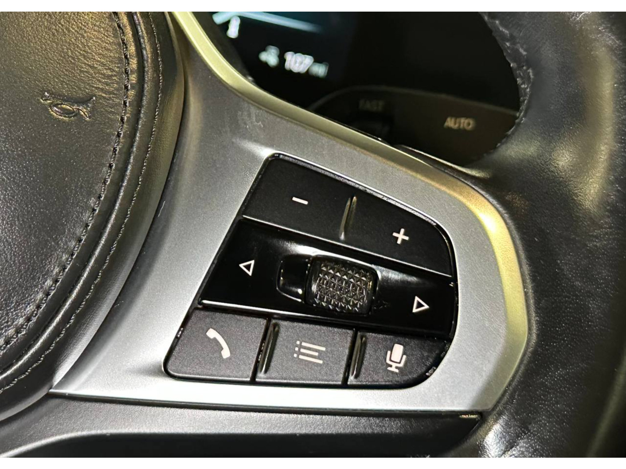 Used 2023 BMW i4 eDrive40 w/ M Sport Package RWD image 26