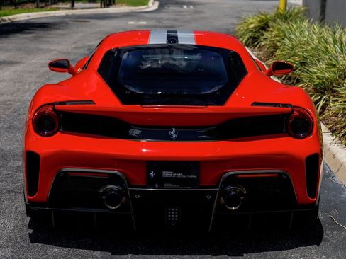 Used 2019 Ferrari 488 Pista Coupe RWD image 4