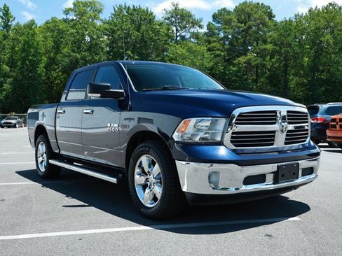 Used 2015 RAM 1500 Lone Star RWD image 2