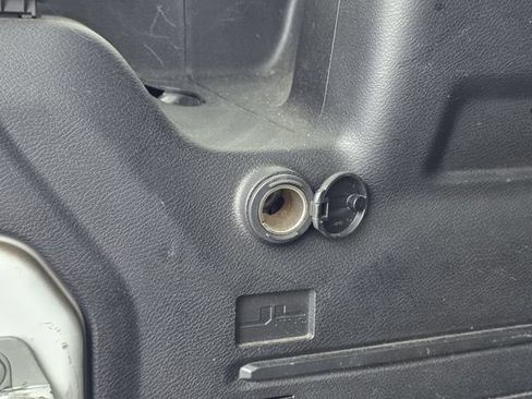 Used 2020 Jeep Wrangler Unlimited Sahara AWD/4WD image 30