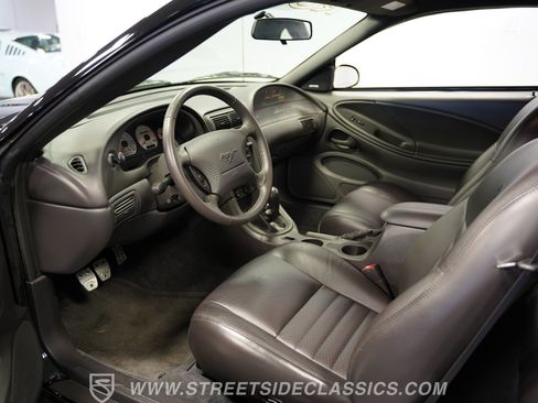 Used 2003 Ford Mustang GT RWD image 3