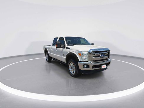 Used 2016 Ford F250 Lariat w/ Lariat Ultimate Package AWD/4WD image 2