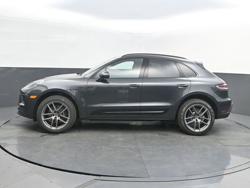 New 2026 Porsche Macan image 2
