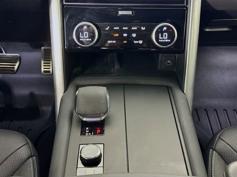 Used 2023 Land Rover Discovery S R-Dynamic image 34