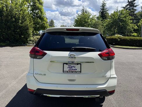 Used 2017 Nissan Rogue S w/ S Family Package AWD/4WD image 9