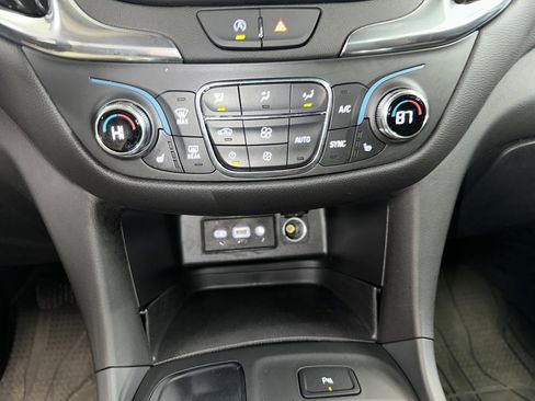 Certified 2024 Chevrolet Equinox LT w/ LPO, Floor Liner Package image 13