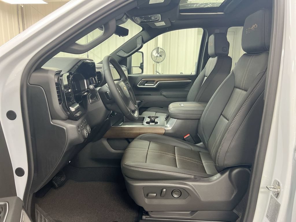 New 2026 Chevrolet Silverado 2500 High Country w/ High Country Premium Package AWD/4WD image 21