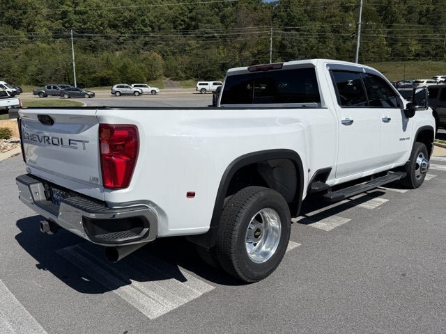 Used 2022 Chevrolet Silverado 3500 LTZ w/ LTZ Convenience Package AWD/4WD image 5