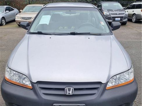Used 2001 Honda Accord VP image 8