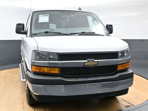 Used 2024 Chevrolet Express 2500 w/ Driver Convenience Package image 5
