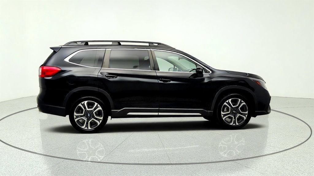 Used 2023 Subaru Ascent Limited AWD/4WD image 4